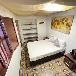 casa-one-hundred.cartagena-hotels.org/